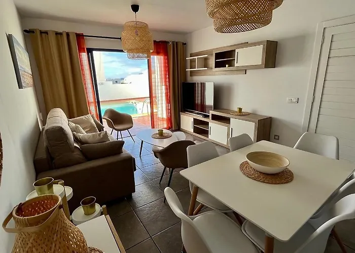 House White Semesterbostad