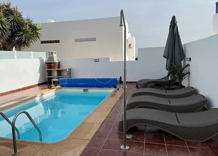 House White Semesterbostad *